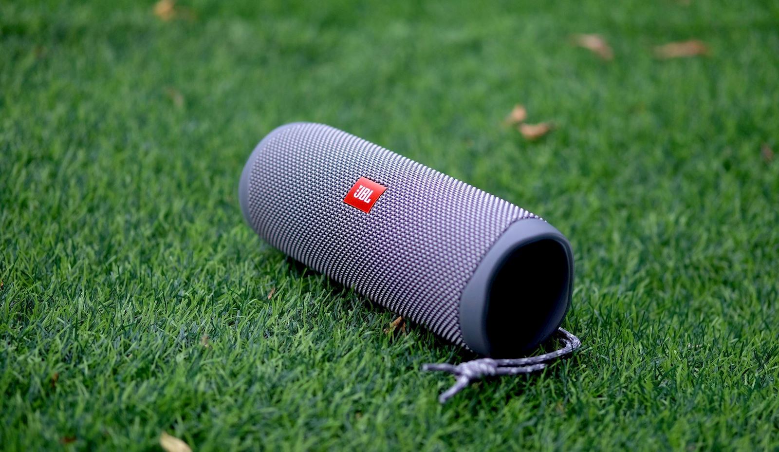 loa-bluetooth-cong-suat-20w-jbl-flip-