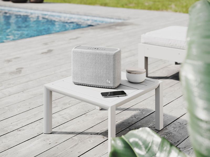 Điểm đặc biệt của Audio Pro A15 nằm ở pin tích hợp có thể tháo rời