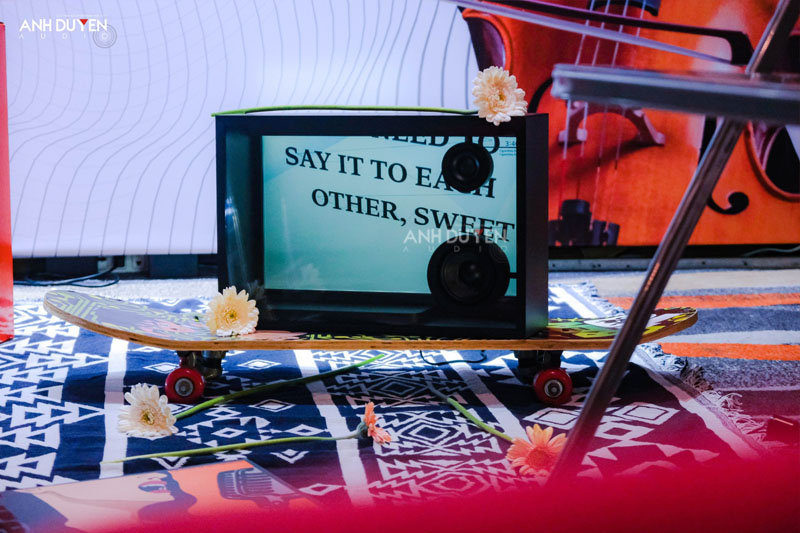 Tác phẩm nghệ thuật Cotodama Lyric Speaker Box - anhduyen audio