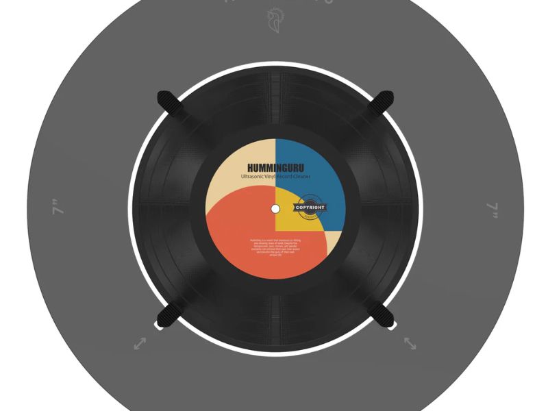 Không chỉ mạnh mẽ về hiệu suất, bộ chuyển đổi đĩa than Humminguru 10-Inch Record Adaptor còn gây ấn tượng bởi thiết kế 