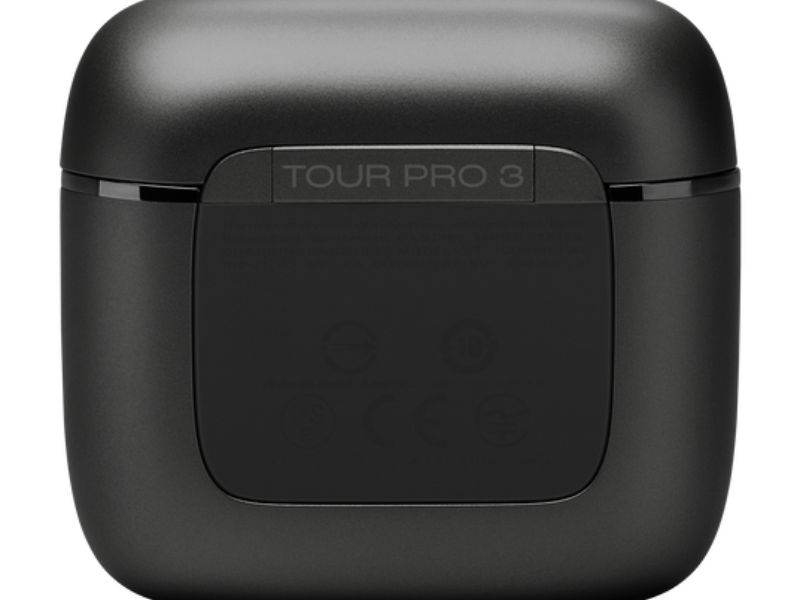Một trong những điểm nổi bật của tai nghe JBL Tour Pro 3 chính là Hộp Sạc Thông Minh™