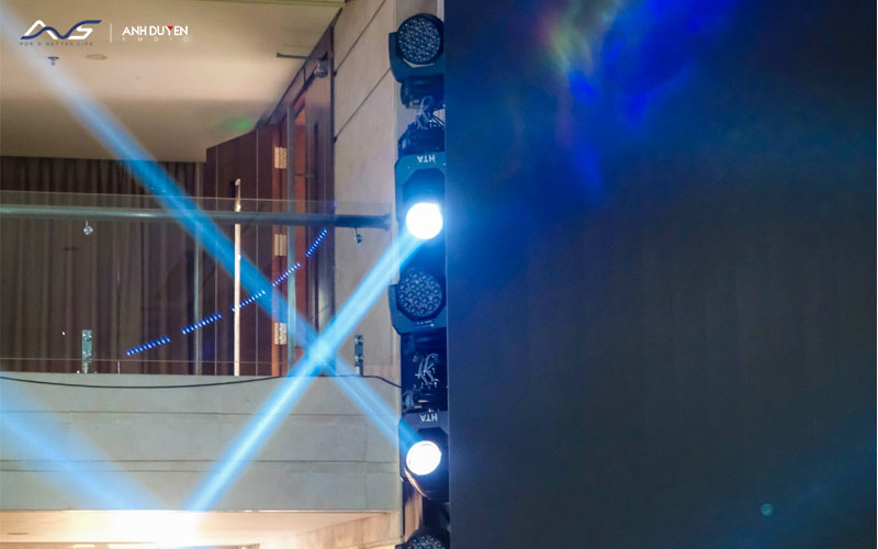 hệ thống ánh sáng sân khấu